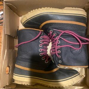Sorel Black and Tan Winter Boots